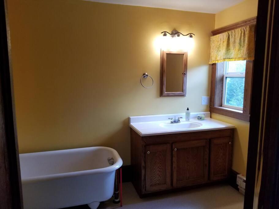 Basecampwv-Durbin. Spacious 4 Bedroom House W/Yard Kültér fotó