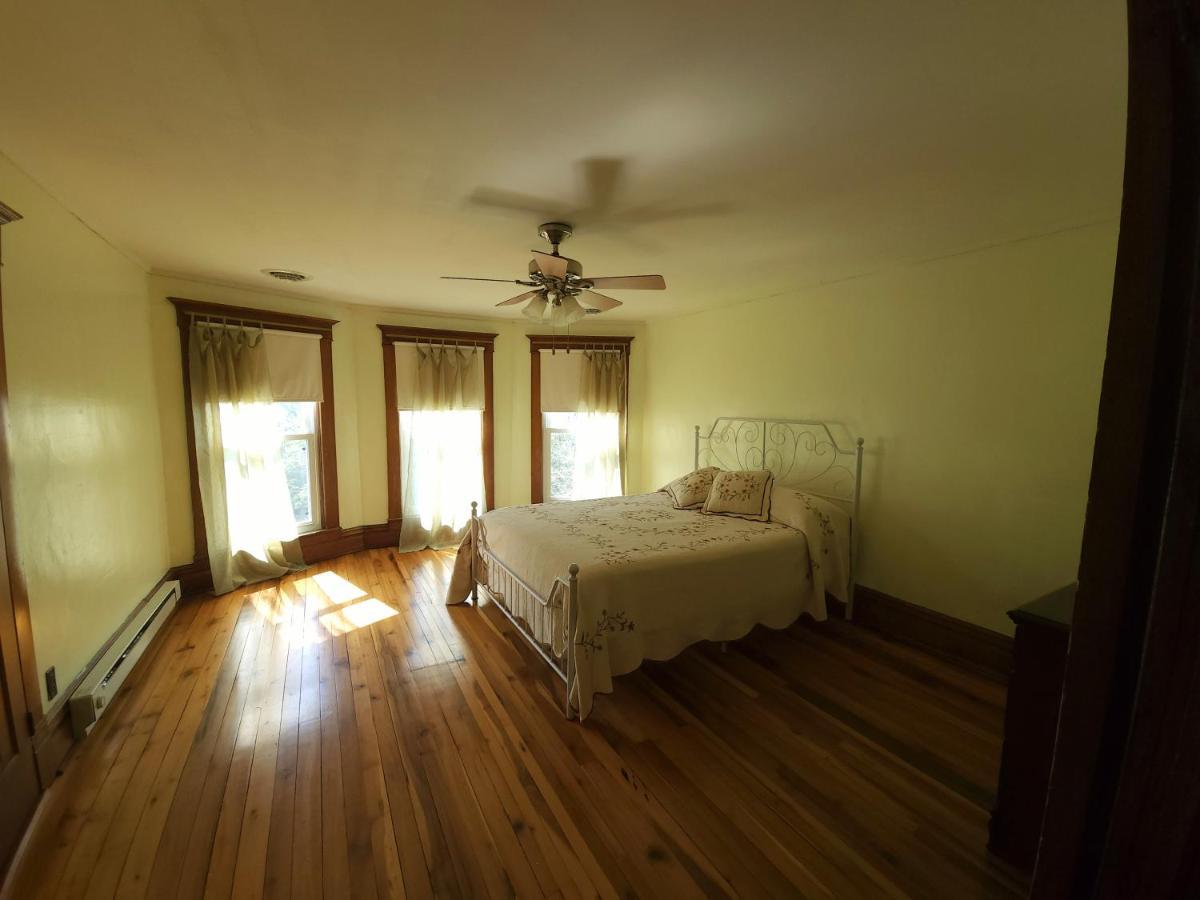 Basecampwv-Durbin. Spacious 4 Bedroom House W/Yard Szoba fotó