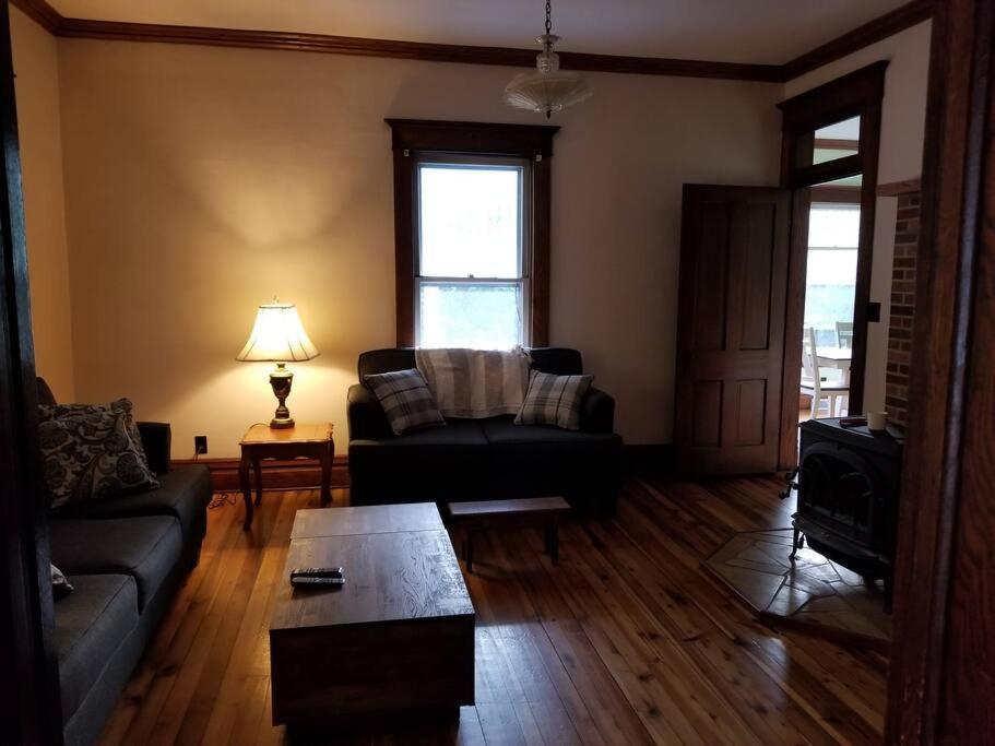 Basecampwv-Durbin. Spacious 4 Bedroom House W/Yard Kültér fotó